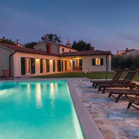 Ferienhaus Stunning In With Jacuzzi