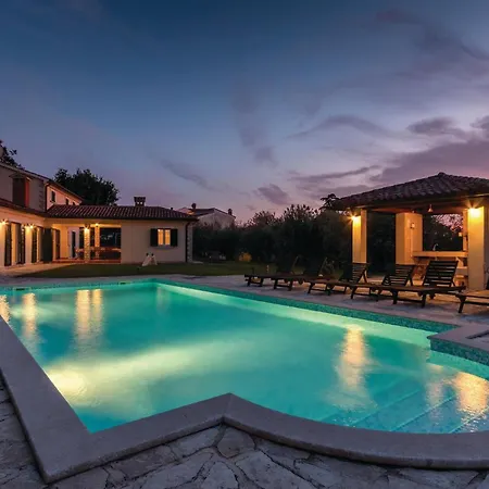 Casa de Férias Luxurious In With Sauna